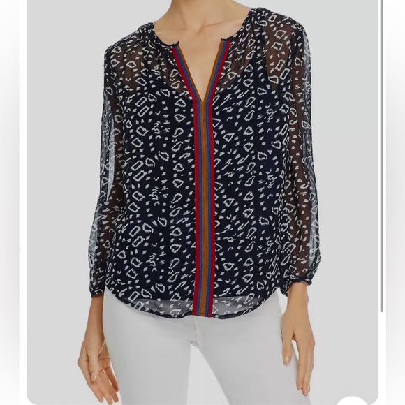 Like new Velvet by Graham & Spencer sheer 3/4 sleeve blouse - Picture 1 of 9